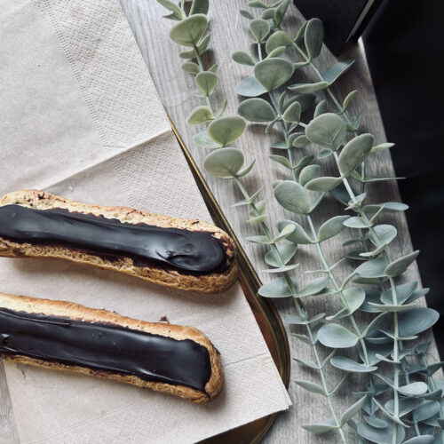 Eclair au chocolat